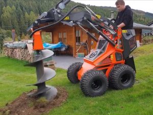 Csúszókerekes minirakodó. Cast Workyquad sorozat.